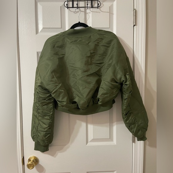 Cropped Bomber Jacket with orange quilted inside - Picture 2 of 4